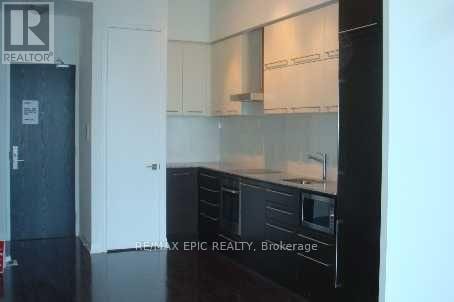 Photo du bâtiment - 770-PH770 Bay St.
