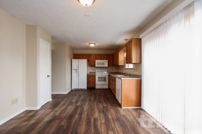 Building Photo - 5926 Bowie Ln