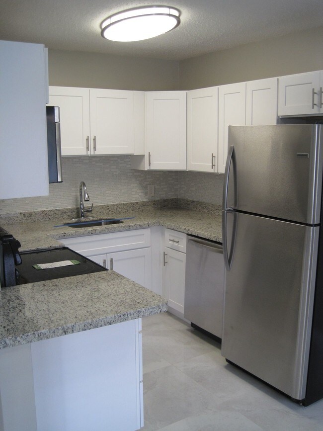 Foto del edificio - 1086 NE 33rd St