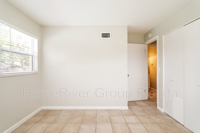 Foto del edificio - 7503 Eucalyptus St