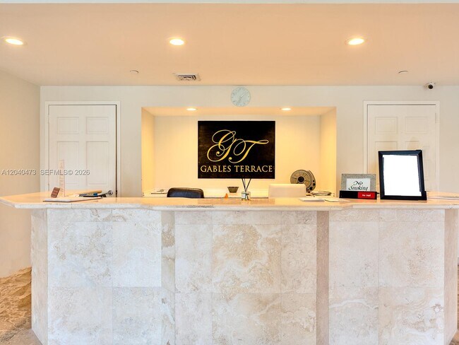 Foto del edificio - 2351 Douglas Rd