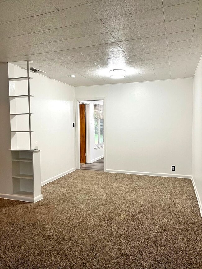Building Photo - 110 McNeel Rd