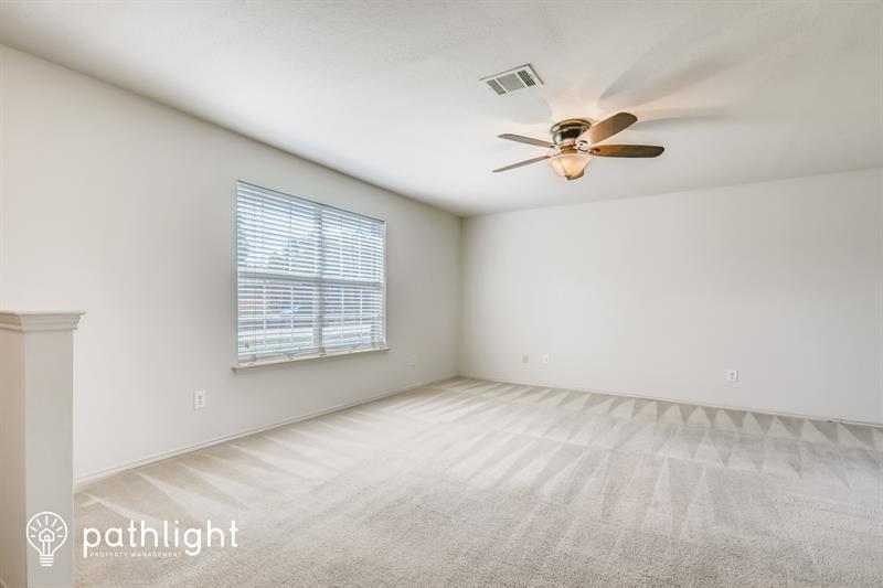 Foto principal - 201 Shady Oaks Ln