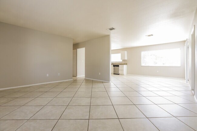 Foto del edificio - 7143 Gama Ct