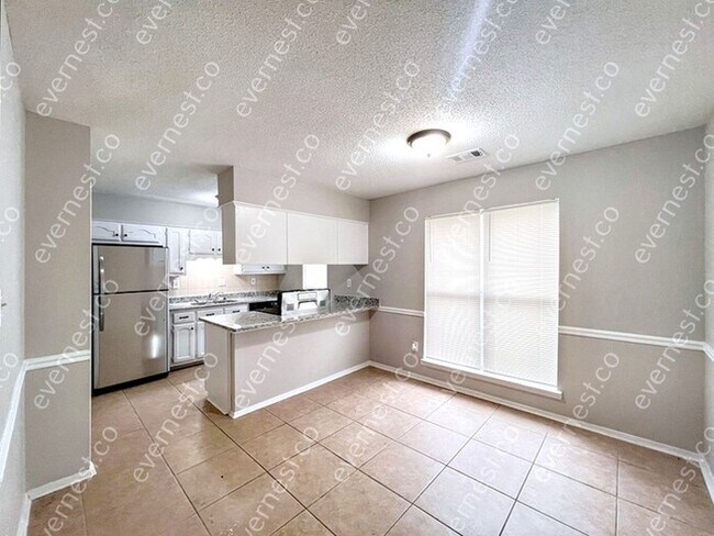 Foto del edificio - 3455 Lynnfield Cove