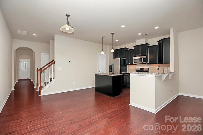 Building Photo - 5040 Mockernut Ln