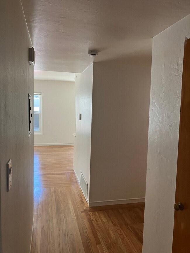 Foto del edificio - 411Wayne Ave