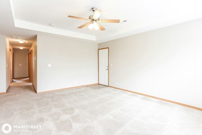 Building Photo - 207 Golfview Dr, Pleasant Hill, MO 64080