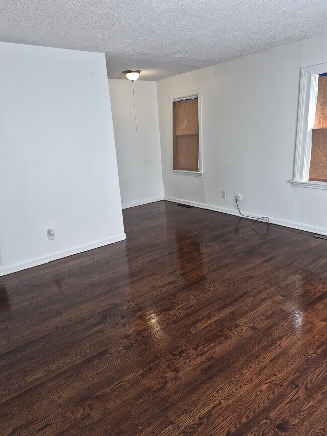 Building Photo - 4409 Virginia St