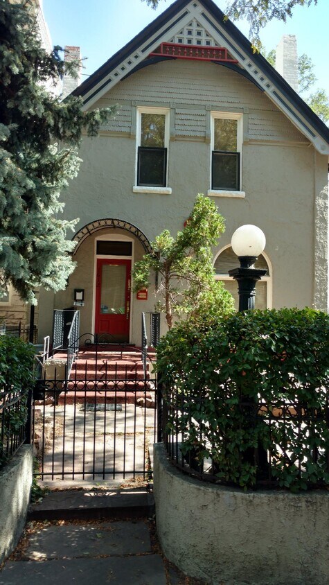Foto principal - 1612 N Pennsylvania St