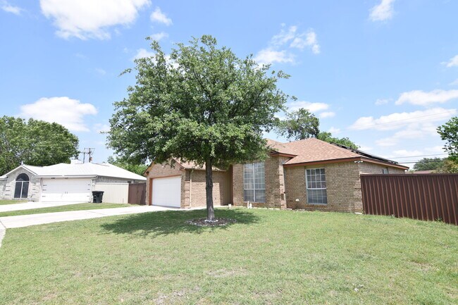 Foto del edificio - 4303 Brian Dr