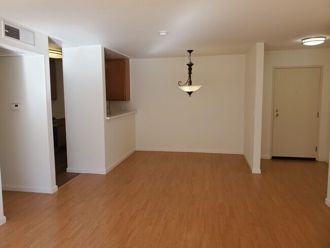 Foto del edificio - 11515 Rochester Ave