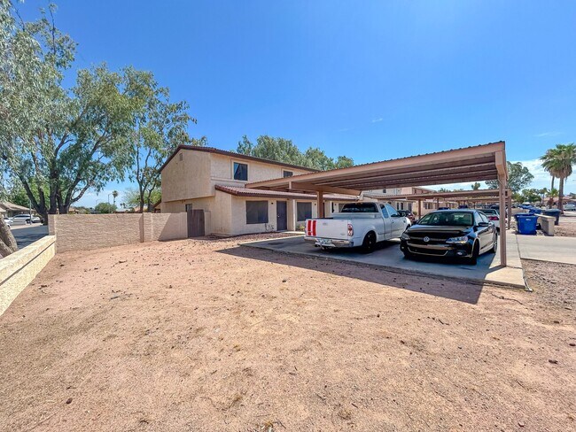 Foto del edificio - 6134 E Glencove St