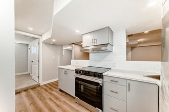 Building Photo - 4752 Memorial Dr E