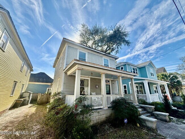 Foto del edificio - 134 E 6th St