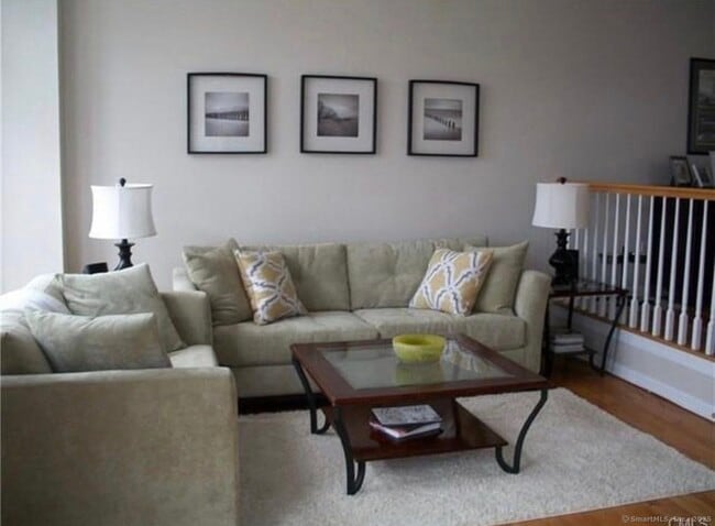 Building Photo - 926 Quinnipiac Ave