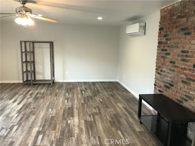 Building Photo - 430 E Bixby Rd