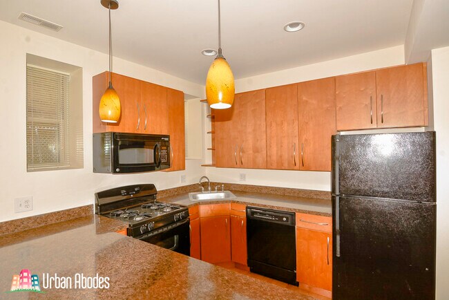 Foto del edificio - 2724 N Monticello Ave