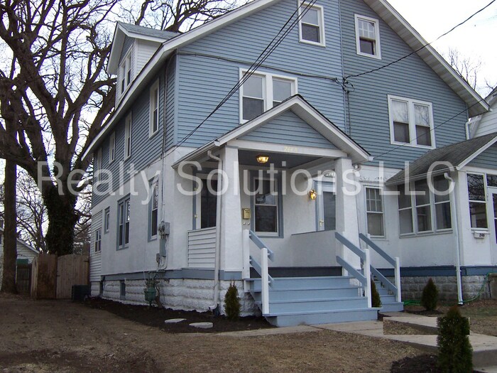 Primary Photo - 244 Mansion Ave