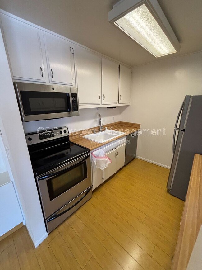 Foto del edificio - 802 Camino Real