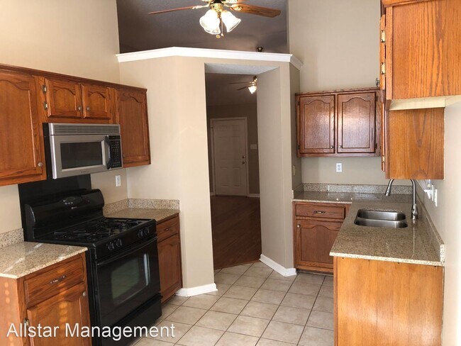 Foto del edificio - 3 br, 2 bath House - 1141 McGowan Dr
