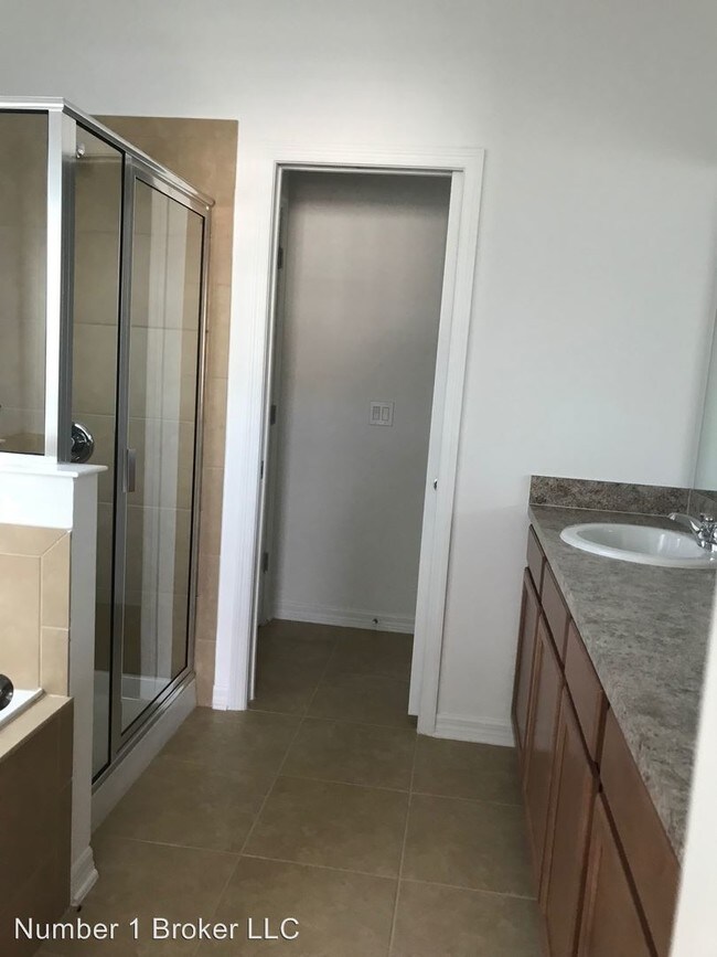 Building Photo - 3 br, 2.5 bath House - 5850 Cypress Hill Road