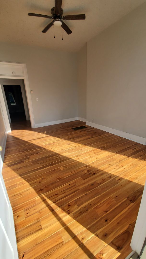 Foto del edificio - Totally renovated! Close to the F.C. Stadium! Over the Rhine!