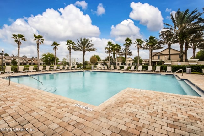 Foto del edificio - 7041 Beauhaven Ct