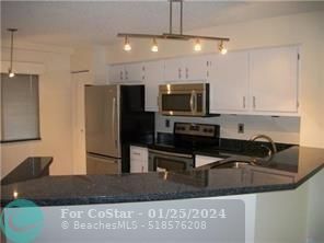 Foto del edificio - 2213 Cypress Island Dr