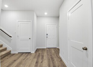 Building Photo - 4011 Ancient Honor Dr