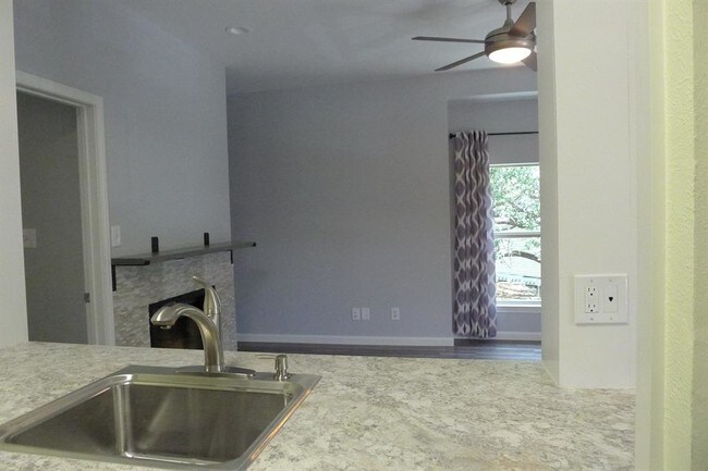 Building Photo - 7340 Skillman St