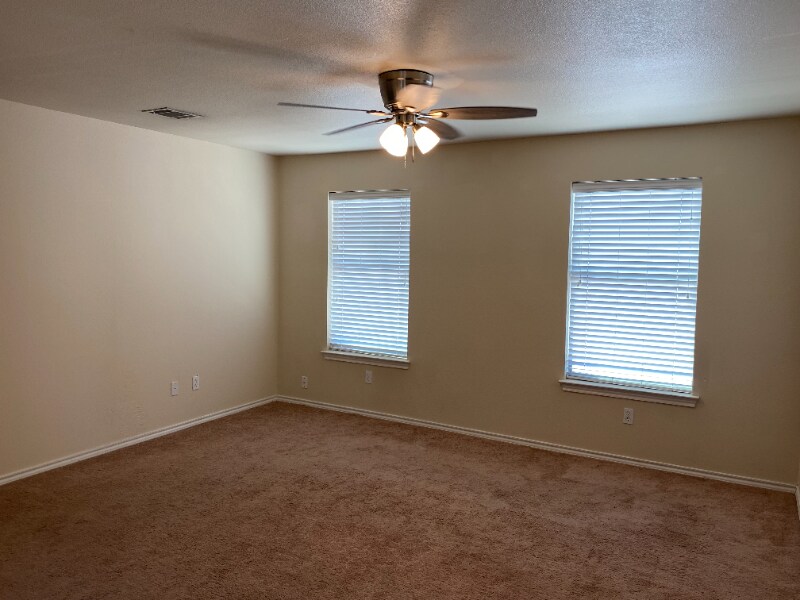 Foto principal - 108 N 6th St