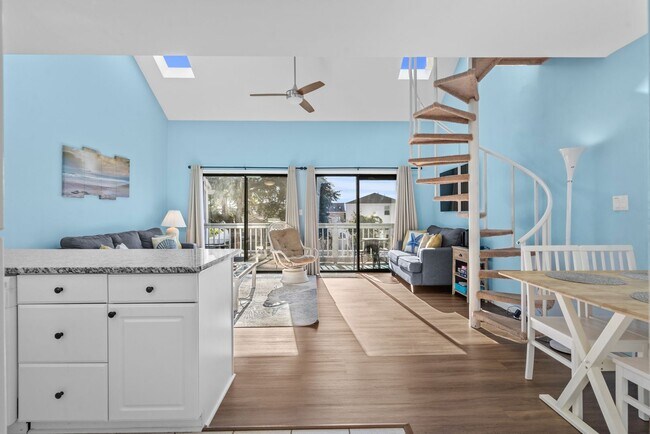 Building Photo - ***FREE UTILITIES!!***Seasonal Rental ONLY...