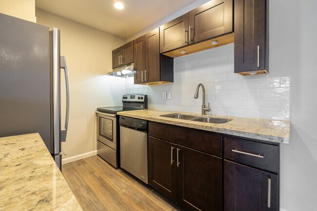 Foto del edificio - 2750 Holly Hall St