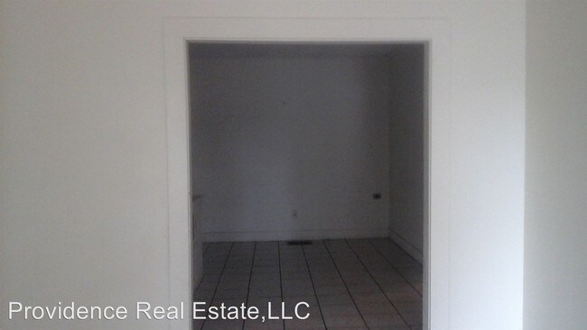 Foto del edificio - 6 br, 3 bath Apartment - 1201 Gains #1