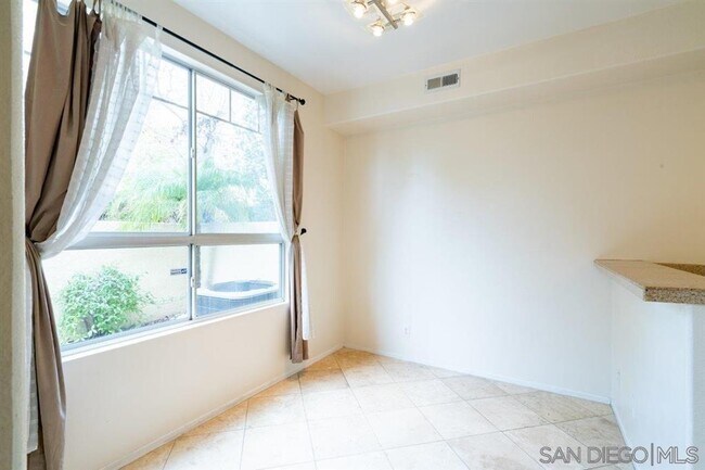 Building Photo - 3781 Ruette De Ville