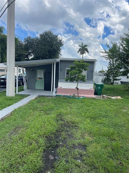 Building Photo - 8556 Berkley Dr