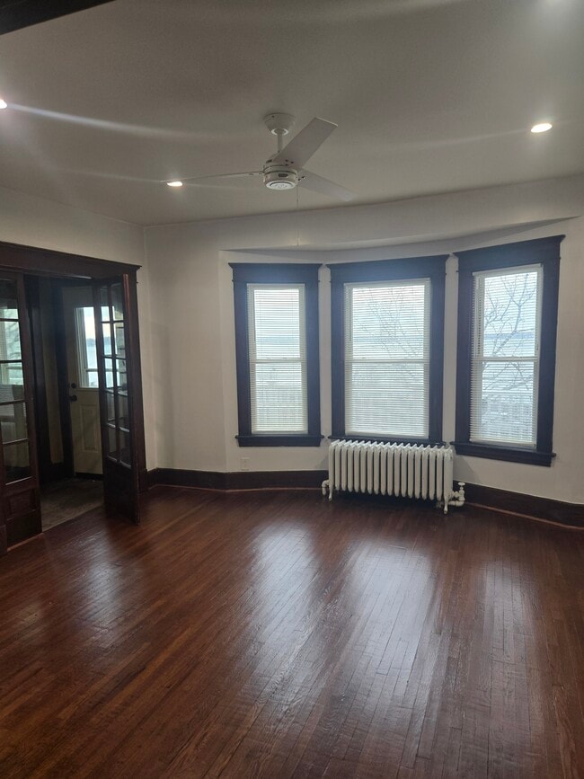 Building Photo - 2425 Niagara St