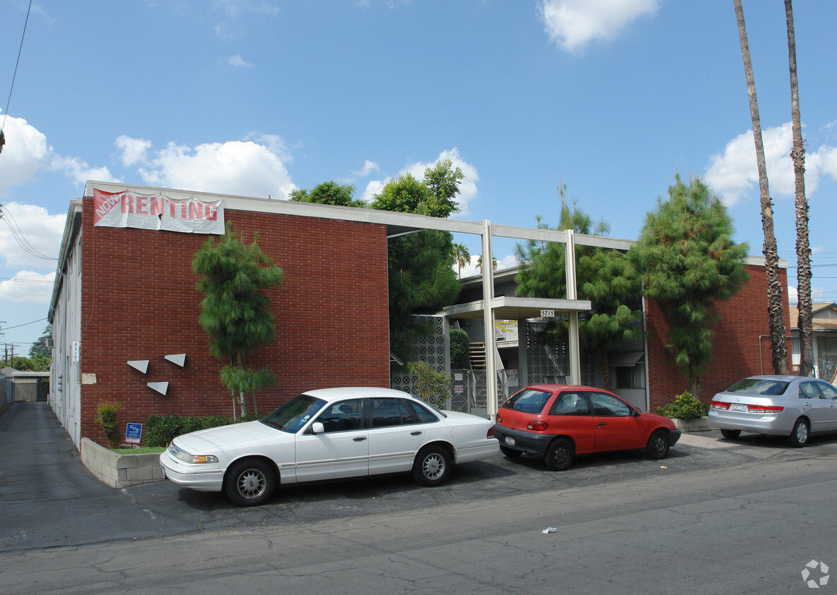 Foto del edificio - Vista Palms