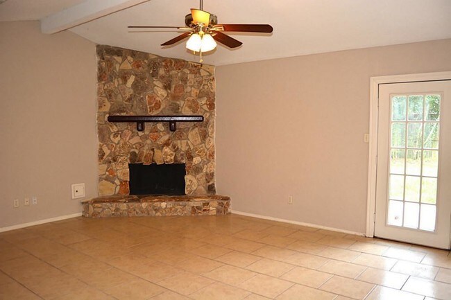 Building Photo - 3122 Brookdale Dr