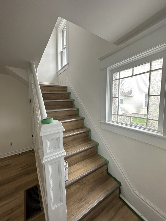 Building Photo - Mini Townhome 2 bed 1 Bath