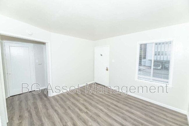 Building Photo - 3021 California St