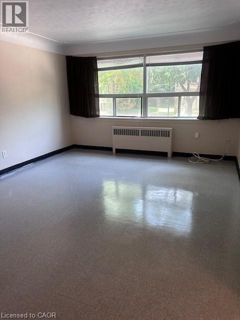 Photo du bâtiment - 119 MacNab St S