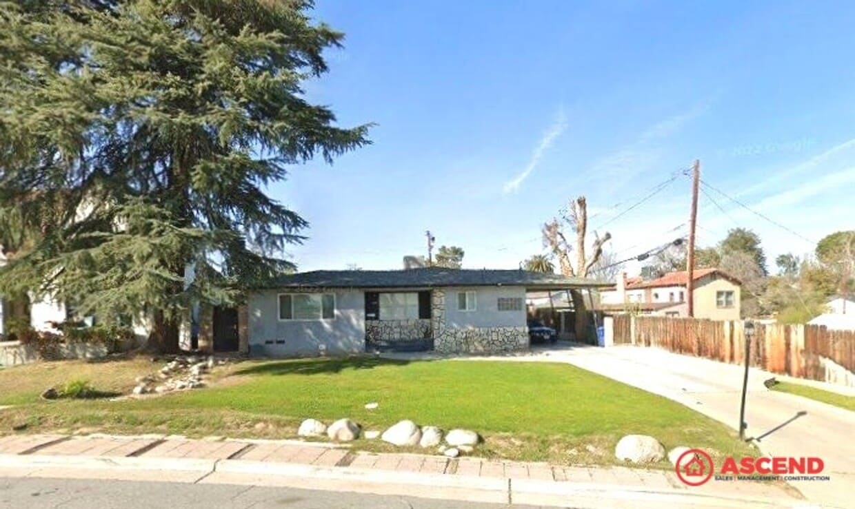 Foto principal - Cozy Home near Bakersfield College!