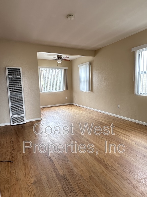 Foto del edificio - 4262 Ingraham St