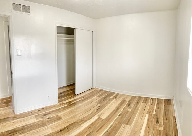 Foto del edificio - 2115 Rice Ave NW