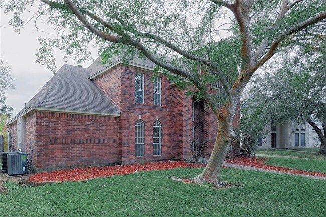 Building Photo - 17527 Sandy Cliffs Dr