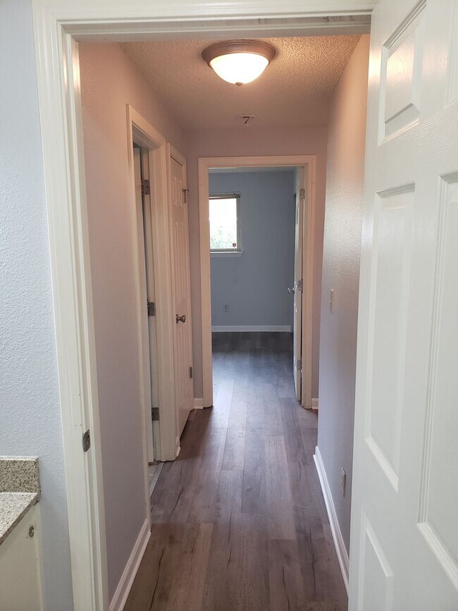 Building Photo - Emerald Ridge High School Duplex
