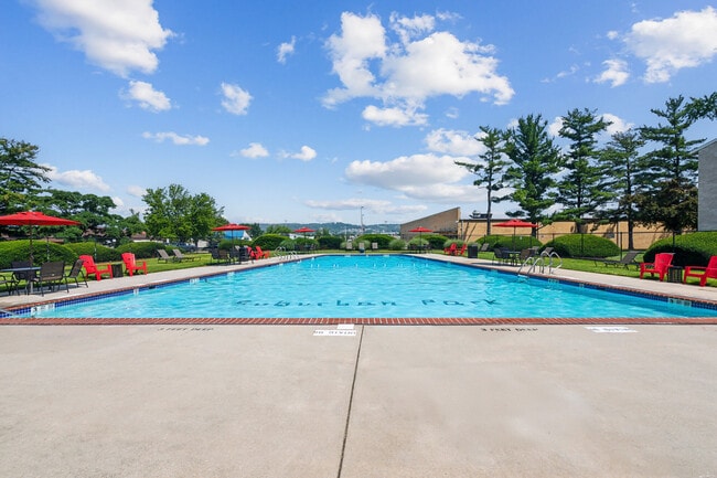 Building Photo - Suburban Park