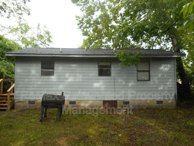 Building Photo - 1436 Chestnut St